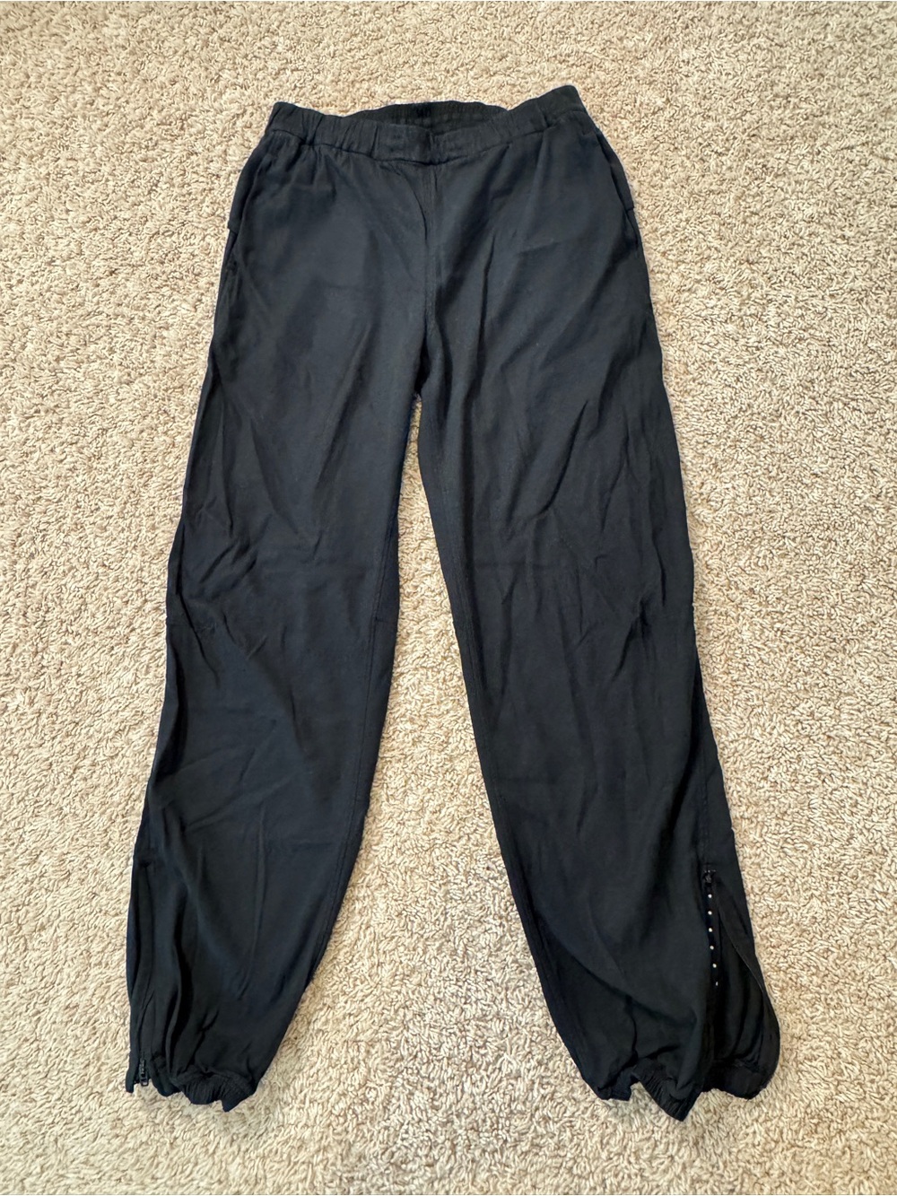 lululemon athletica Women's Black Nylon Jogger Pants Drawstring Cuffed Size 4 - Picture 5 of 16